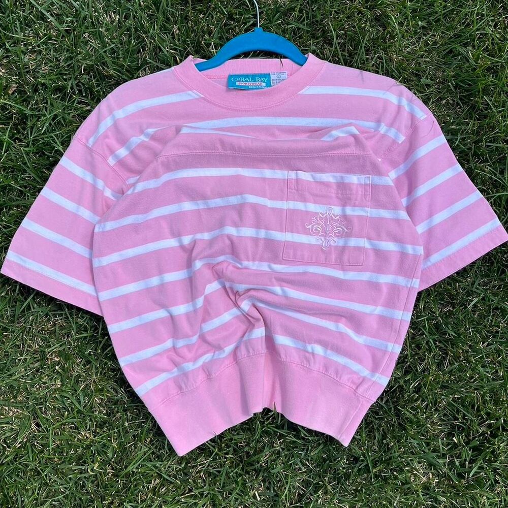 Unbranded Women's Pink and White Shirt